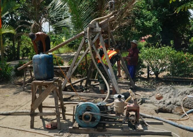 Tahap Pengeboran Sumur Bor Sasaran 4 Tandai Progres TMMD Ke-129 Kodim 1011/KLK