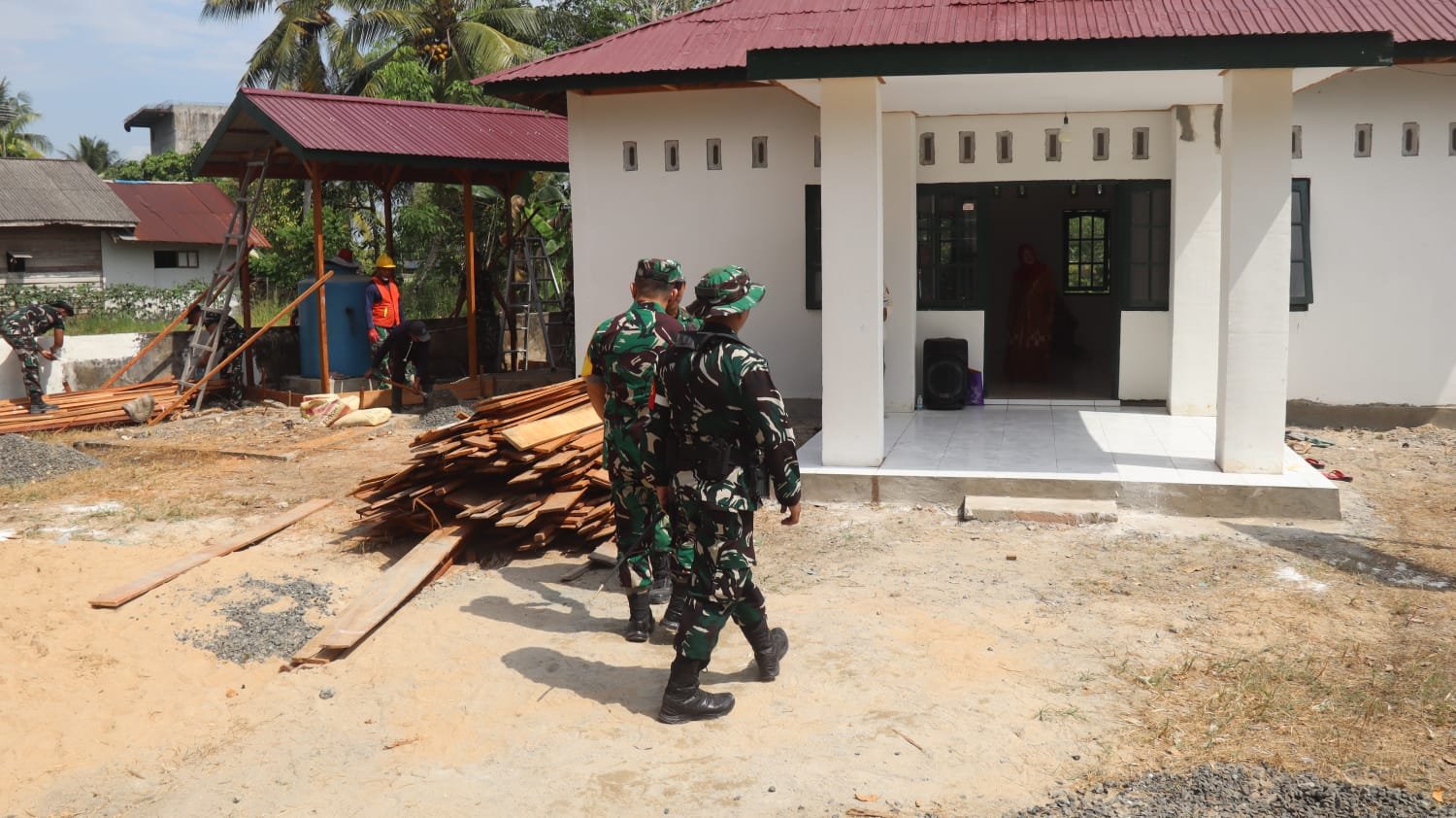 Tim WASEV TMMD Ke-129 Tinjau Progres Rehab Musholla di Desa Bandar Raya