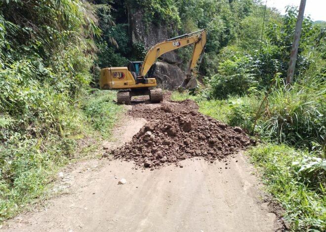 Excavator Mempercepat Proyek TMMD Ke-129 di Kabupaten Bone