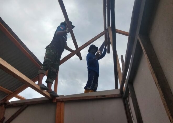 Renovasi RTLH Milik Bapak Nardianto di Desa Polewali Memasuki Tahap Pemasangan Atap dan Dinding Kalsiboard