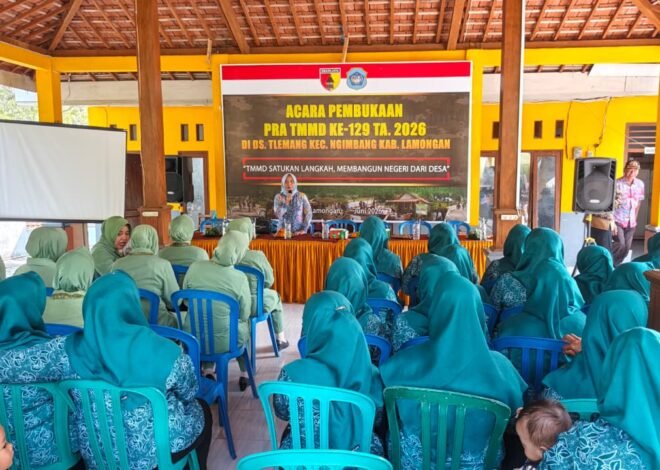Tingkatkan Kualitas Kesehatan Masyarakat, Persit dan PKK se-Kecamatan Ngimbang Ikuti Penyuluhan Keamanan Pangan di Lokasi TMMD