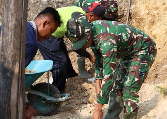 ​Tanpa Lelah, Sosok Darto Jadi ‘Mesin Penggerak’ Warga Tambah Semangat, Pasukan TMMD di Desa Tlemang makis semangat