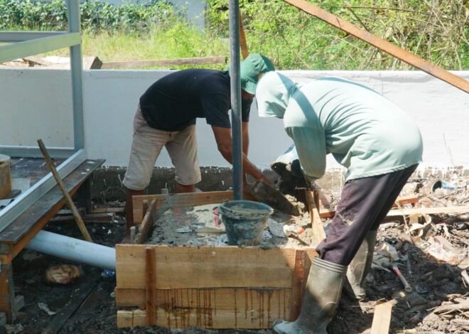 Semangat Gotong Royong Warnai Pengecoran Septik Tank MCK SAS 5 TMMD Ke-129