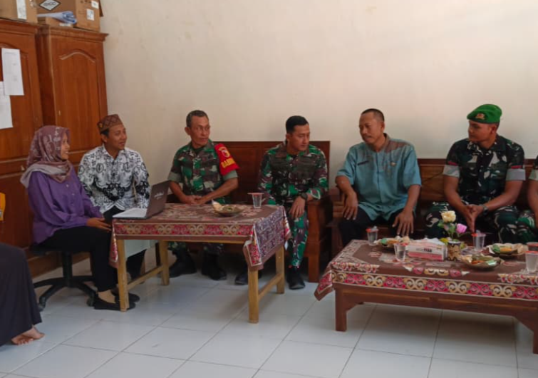 Koordinasi Satgas TMMD dan SDN 2 Tlemang Pastikan Aktivitas Pembangunan Tak Ganggu Proses Belajar