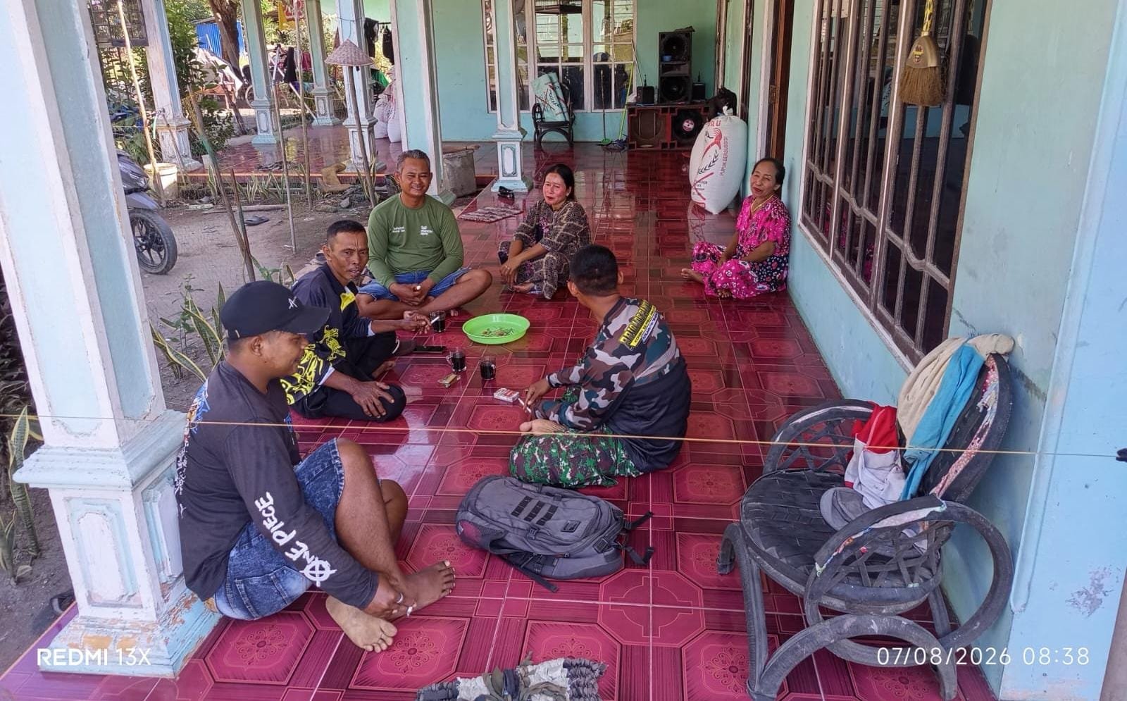 Dari Teras Rumah Warga, Satgas TMMD Rajut Kedekatan dengan Masyarakat