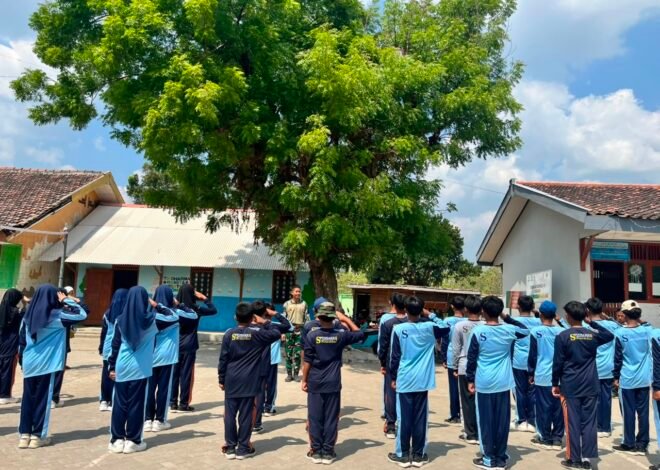 Latihan PBB di SMPN 1 Atap Kesongo, Satgas TMMD Bentuk Karakter Disiplin Pelajar