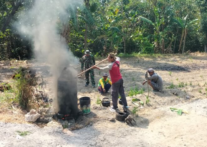 Kerja Tanpa Henti, Satgas TMMD Ke-129 Kodim 0813/Bojonegoro Olah Aspal untuk Dukung Pembangunan