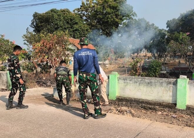 Semangat Gotong Royong Warnai Karya Bakti Pembersihan TPU Desa Luwung Kencana dalam TMMD ke-129