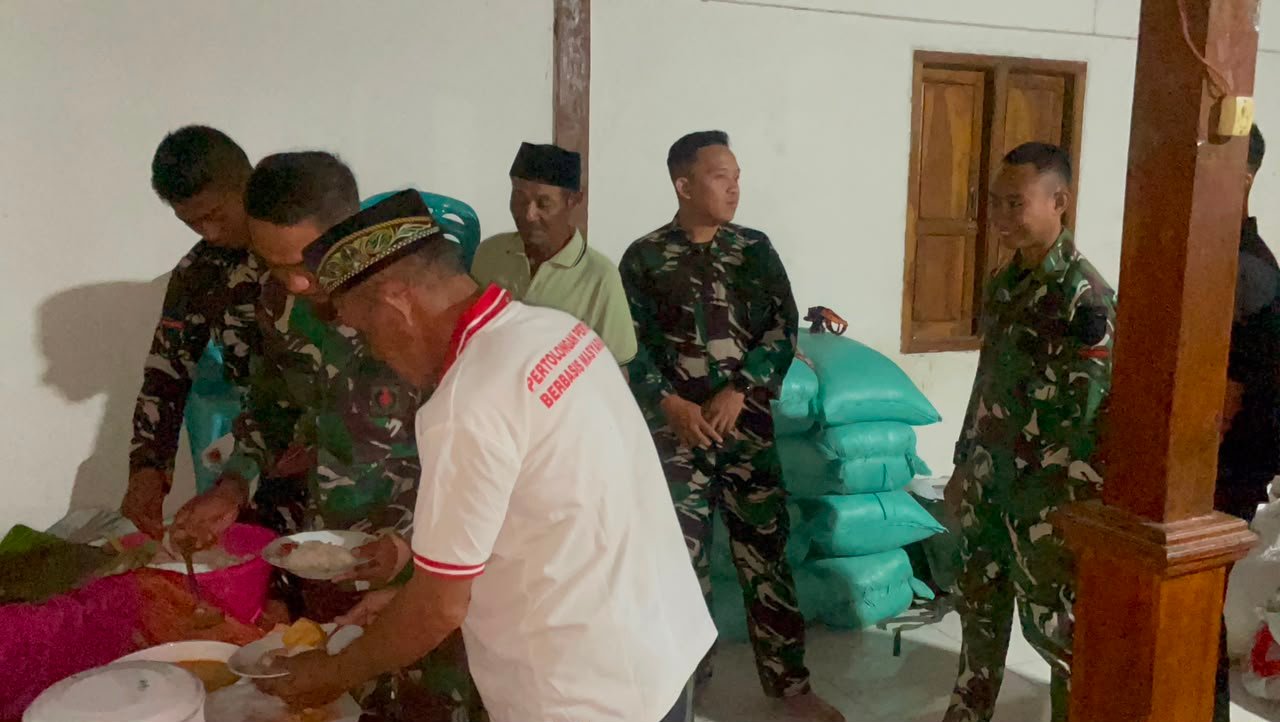 Jamuan Makan Malam Warga untuk Satgas TMMD Kodim 0813/Bojonegoro Cerminkan Kemanunggalan TNI dan Rakyat