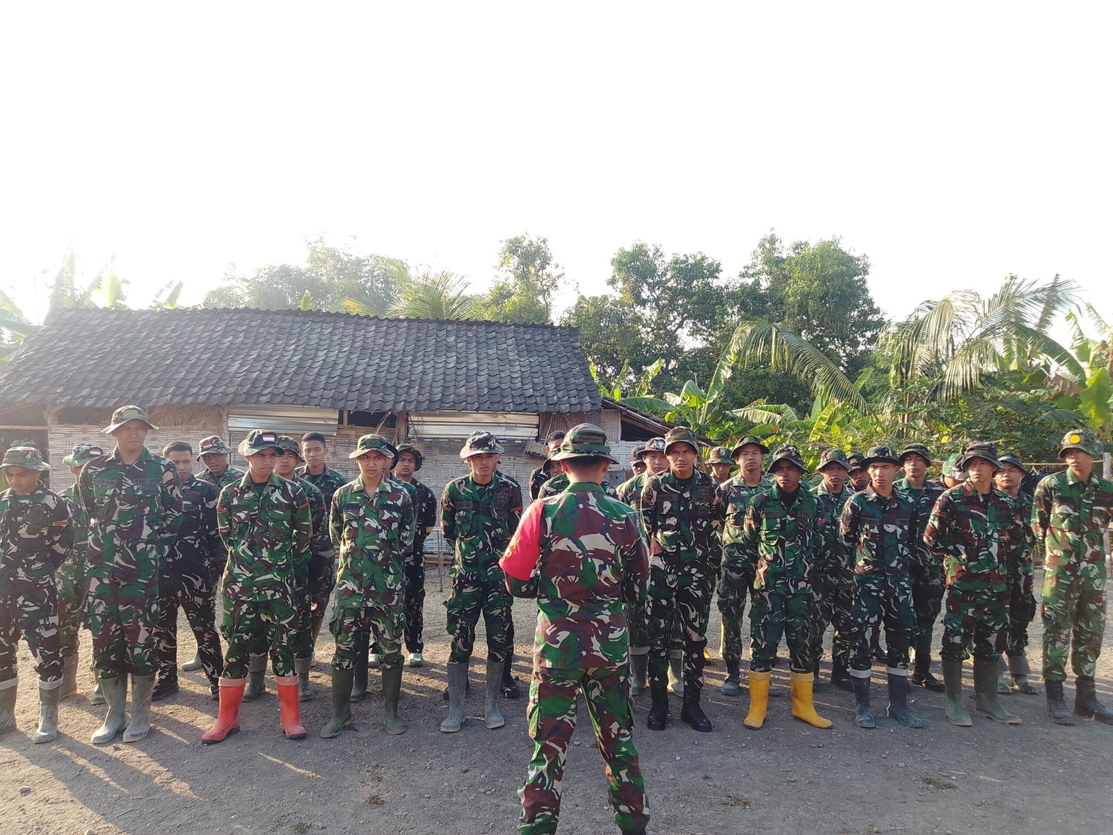 Arahan Dan SSK Jadi Motivasi Satgas TMMD Kodim 0813/Bojonegoro Sebelum Turun ke Lapangan