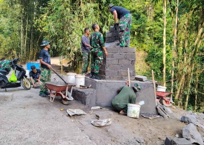 Gotong Royong Warnai Pembuatan Tugu TMMD Ke-129 Kodim 1626/Bangli di Desa Sekardadi