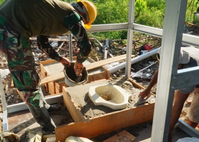 Satgas TMMD Reguler ke-129 Bersama Warga Laksanakan Pengecoran Toilet MCK Sasaran 5