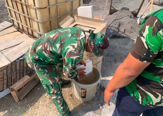 Kerja Sama Satgas TMMD Kodim 0813/Bojonegoro Percepat Pembangunan Musala dan Toilet di Sembung