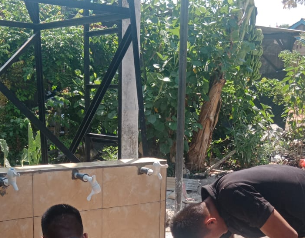 Gotong Royong Satgas TMMD dan Warga Percepat Penyelesaian Sumur Bor Desa Deniang