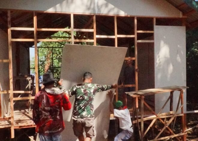 Satgas TMMD dan Masyarakat Bersama Pasang Plafon, Wujudkan Hunian Layak bagi Warga