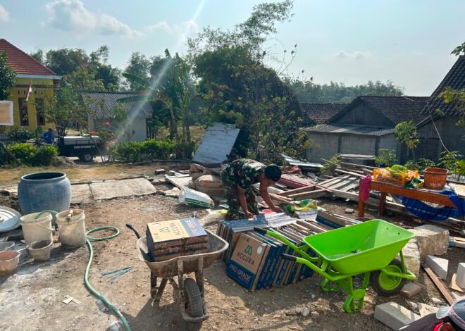 Kemanunggalan TNI dan Rakyat Terlihat dalam Pembangunan RTLH Bapak Koko Margono