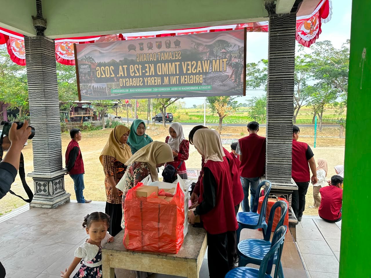 Dinas Perpustakaan dan Kearsipan Provinsi Jawa Timur Hadirkan Edukasi Literasi dalam TMMD Ke-129 Kodim 0813/Bojonegoro