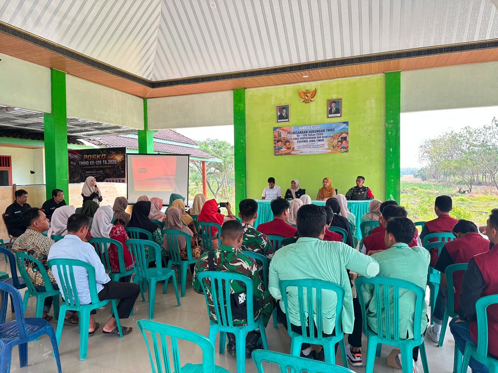 Balai Desa Kesongo Jadi Pusat Edukasi Literasi dalam Program TMMD Ke-129 Kodim 0813/Bojonegoro