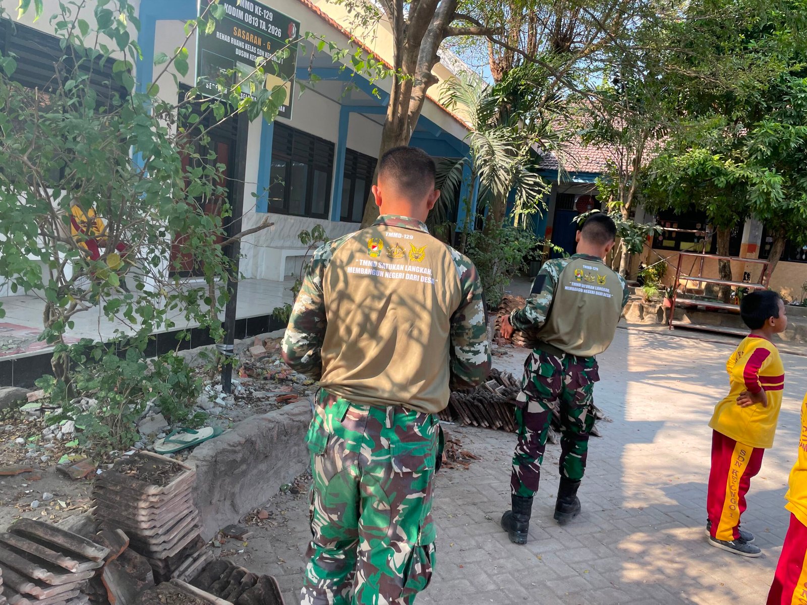 TMMD ke-129 Kodim 0813/Bojonegoro Berikan Perhatian pada Fasilitas Pendidikan melalui Pembenahan SDN Kesongo 1
