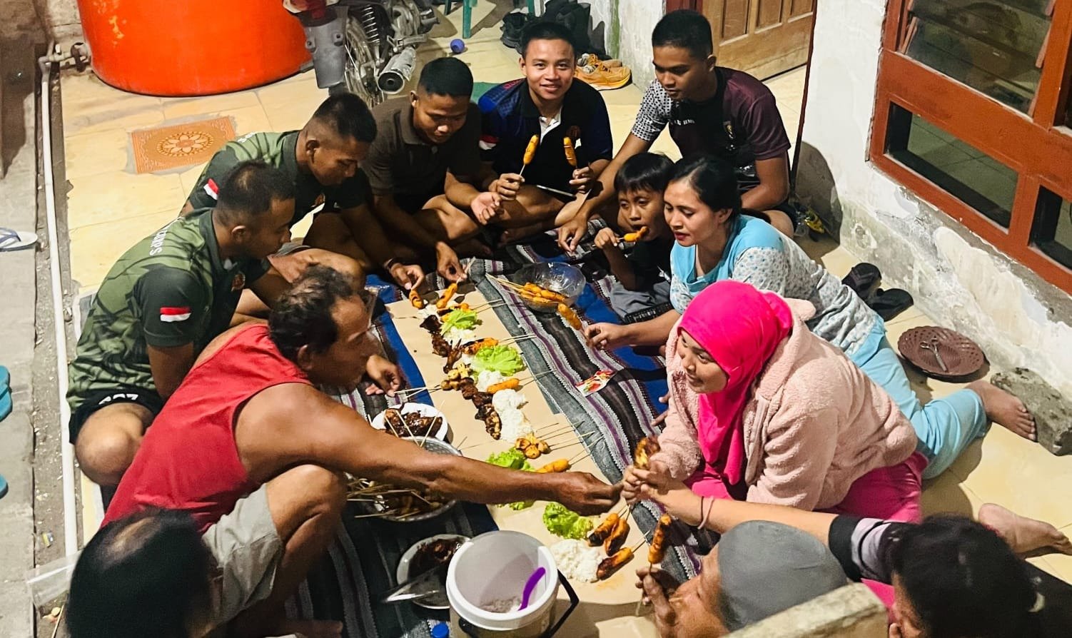 TMMD 129 Kodim Lamongan: Lebih dari Sekadar Pembangunan Fisik, Kemanunggalan TNI-Rakyat Terjalin Melalui Kebersamaan di Sela Tugas