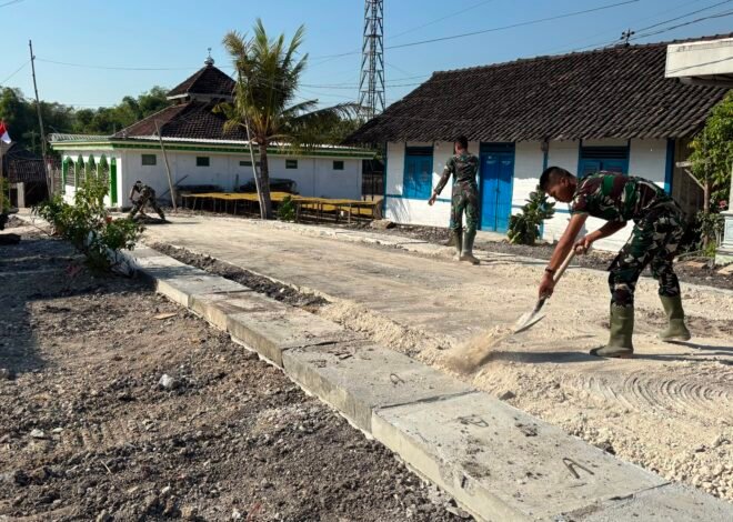 Gotong Royong Satgas TMMD dan Warga Percepat Pembangunan Drainase di Dusun Krebet