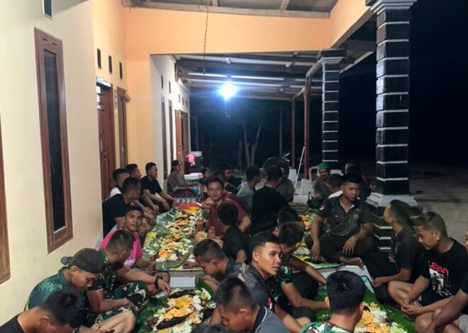 Bakar-Bakar Bersama Warga, Satgas TMMD Ke-129 Perkuat Kemanunggalan TNI-Rakyat