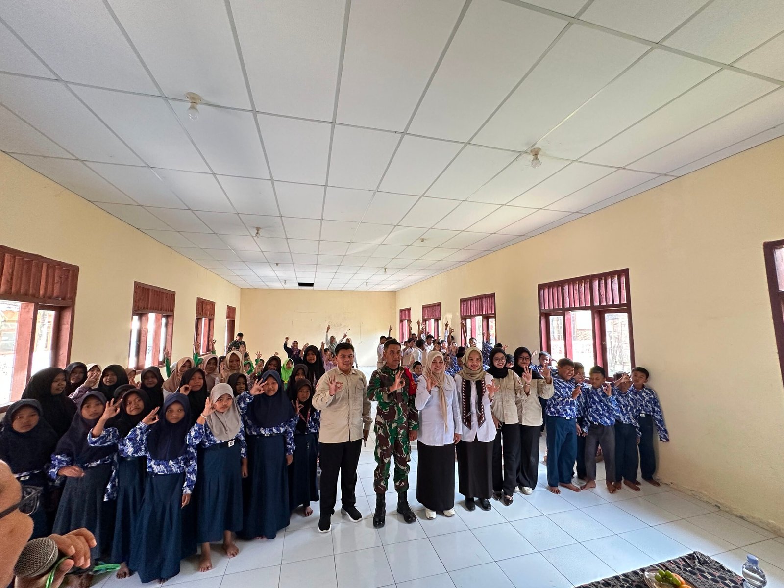 TMMD Ke-129 Kodim 0813/Bojonegoro Bekali Pelajar SMP 1 Atap dengan Edukasi Gizi, Stunting, dan Kesehatan Reproduksi