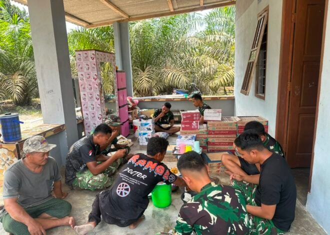 Satgas TMMD 129 Kodim Bangka Berbaur Tanpa Sekat, Makan Siang Bersama Pemilik RTLH