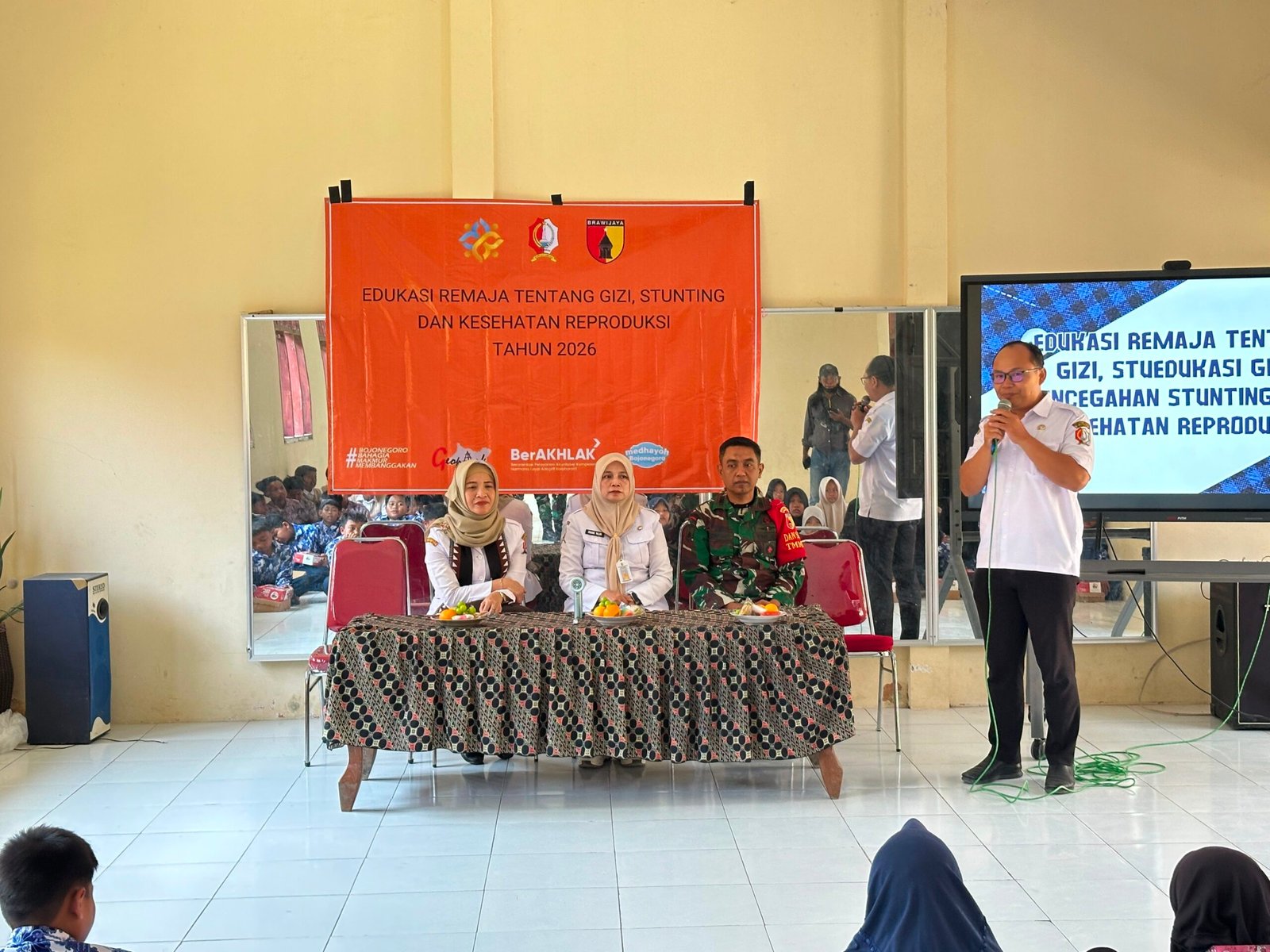 Edukasi Gizi dan Pencegahan Stunting Warnai Kegiatan Nonfisik TMMD Ke-129 di SMP 1 Atap