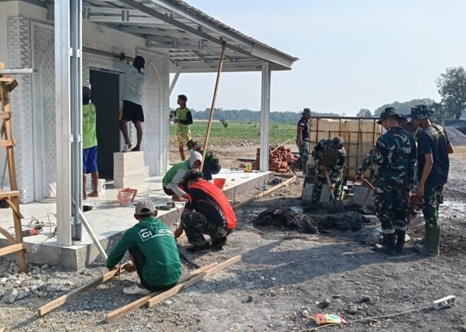 Kebersamaan Satgas TMMD dan Warga Wujudkan Pembangunan Musala serta Fasilitas MCK