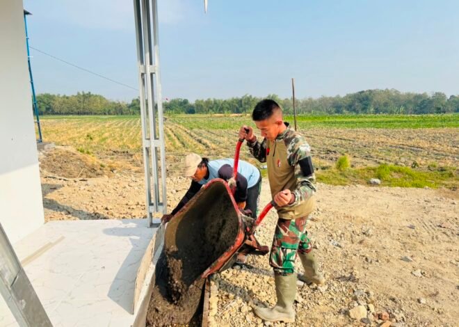 Satgas TMMD Kodim 0813/Bojonegoro Laksanakan Pengecoran Teras Musala dan Toilet di Desa Kesongo