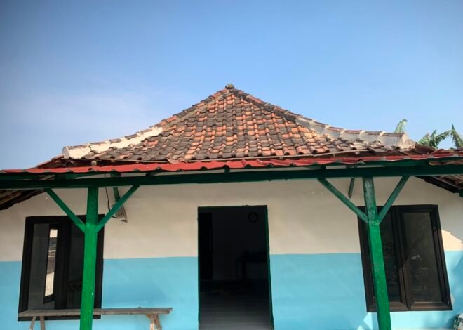 Satgas TMMD Kodim 0813/Bojonegoro Laksanakan Pengecatan RTLH Milik Bapak Samijan