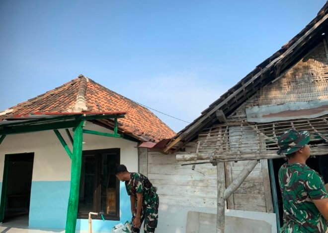 Pengecatan RTLH Bapak Samijan Tunjukkan Progres Positif TMMD Ke-129 Kodim 0813/Bojonegoro