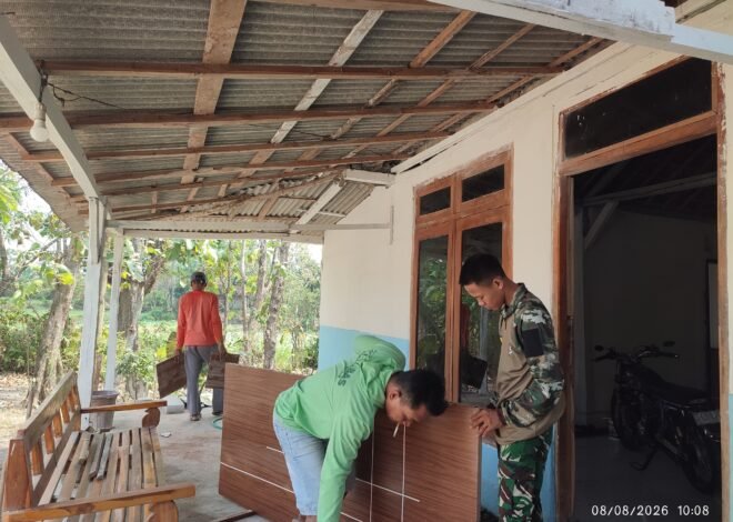 Tahap Finishing RTLH Ibu Jasmiati, Satgas TMMD Fokus Pasang Pintu dan Lakukan Pengecatan