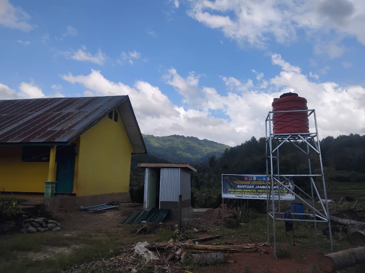 Satgas TMMD Ke-129 Kodim 1407/Bone Rampungkan Jambanisasi/MCK Titik 1 di Dusun Langi