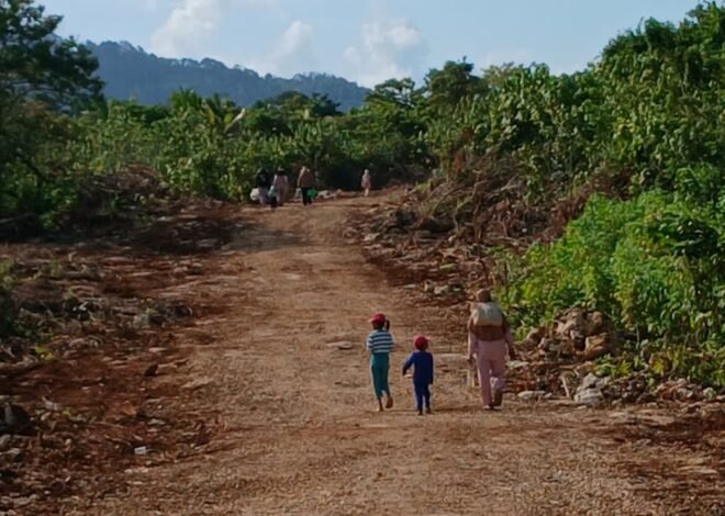 Masyarakat Kepulauan Umbele Sambut Antusias Hasil Pembukaan Jalan TMMD