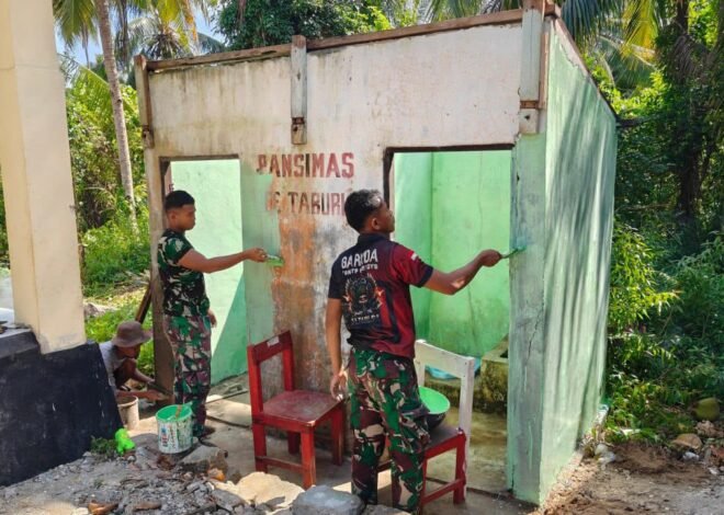 Satgas TMMD Perbaiki dan Cat MCK SDN Polewali di Luar Sasaran Program
