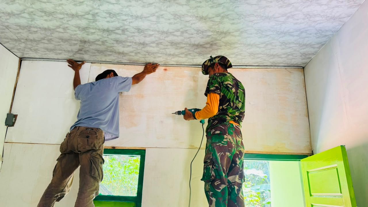 Rumah Bapak Siswanto Makin Nyaman, Satgas TMMD Perkuat Sentuhan Akhir Pembangunan