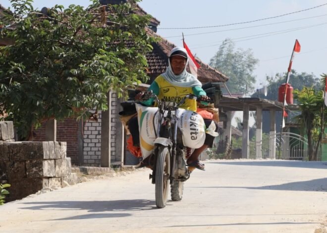 Senyum Warga Merekah: Jalan Beton TMMD 129 Bojonegoro di Kesongo Terwujud