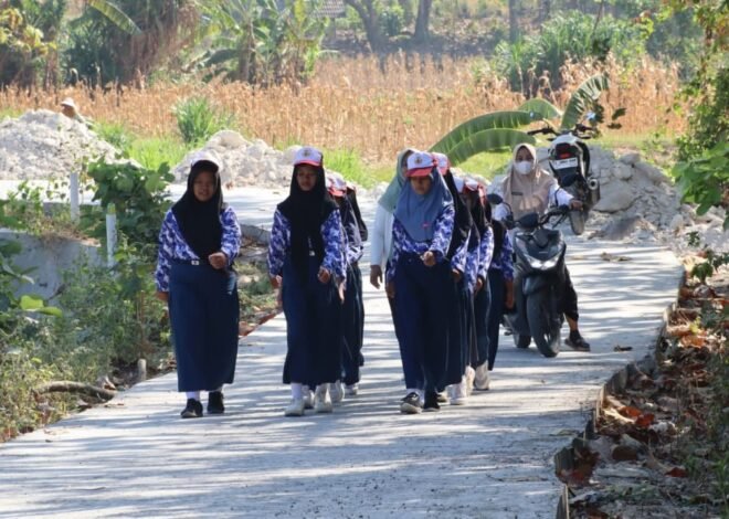 Derap Langkah Patriot Muda di Lintas Beton Kesongo: Pembuktian Sinergi TNI-Rakyat Lewat TMMD 129 Bojonegoro