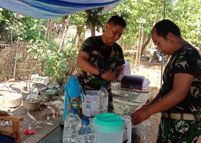 Akrab Tanpa Sekat, Momen Satgas TMMD ke-129 Pesta Es Dogan Gula Aren di Kediaman Ibu Seri