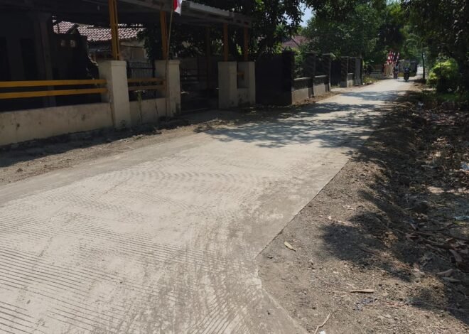 Jalan Rabat Beton di Desa Luwung Kencana Selesai 100%, Sasaran Utama TMMD ke-129 Kodim 0620/Kab. Cirebon