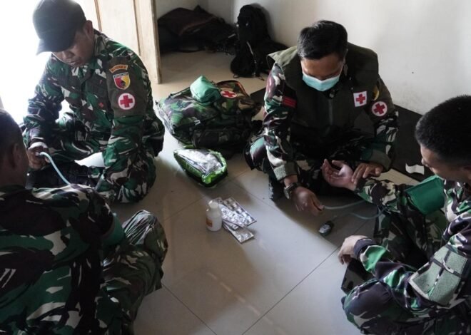 Menjaga “Napas” Pembangunan: Cerita Kemanusiaan dan Kesigapan Tim Kesehatan Satgas TMMD 129 Bojonegoro
