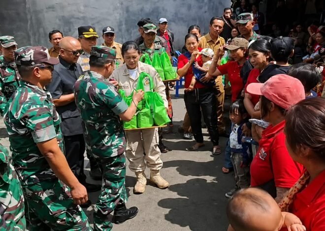 Katim Wasev TMMD ke-129 Tinjau Posyandu Balita dan Serahkan Paket Nutrisi