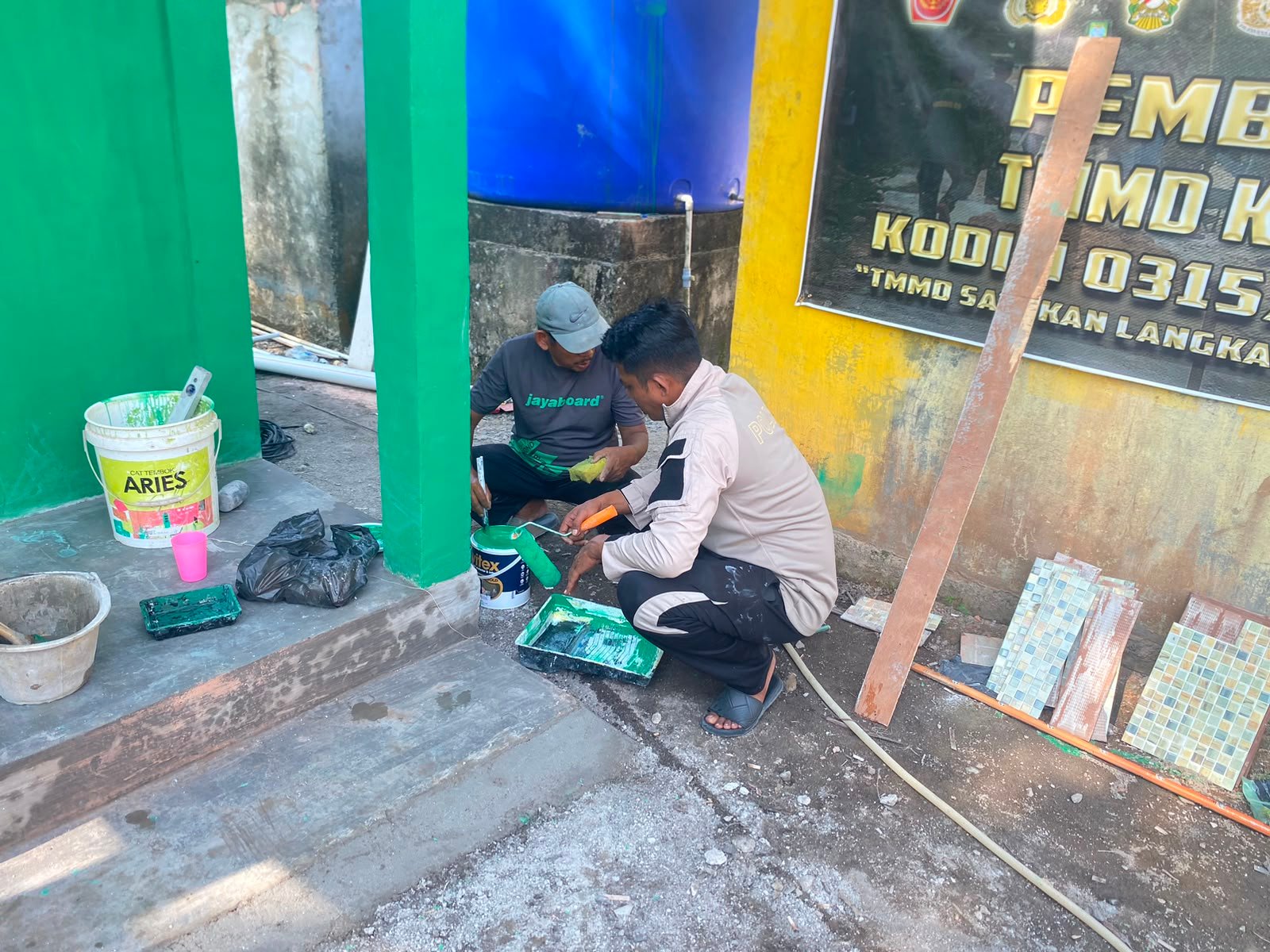 Rampungkan Fasilitas MCK Hasil Karya Satgas TMMD ke-129 Kodim 0315/TPI Siap Diresmikan