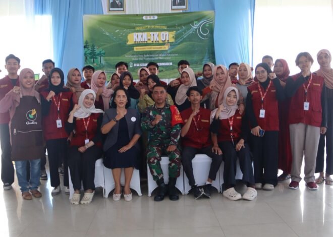 Ketika Seragam Loreng dan Jaket Almamater Berpadu: TMMD 129 Bojonegoro Jadi Ajang Gembleng Generasi Muda