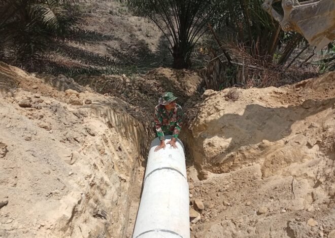 Cegah Jalan Cepat Rusak, Satgas TMMD 129 Bangka Fokus Benahi Drainase