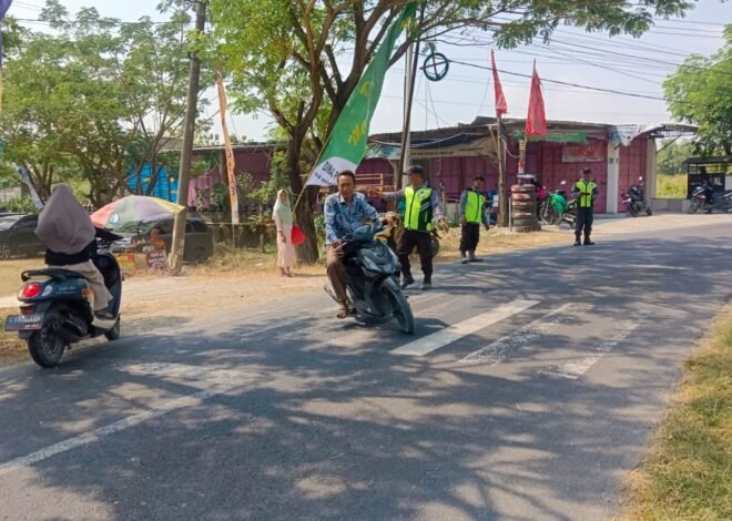 Dedikasi Satlinmas Kesongo Kawal Bazar UMKM TMMD 129 Bojonegoro