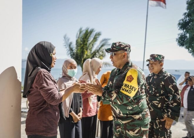 Wairjenad Tinjau Kegiatan Pencegahan Stunting di Puskesmas Umbele, Serahkan Paket Makanan Bergizi
