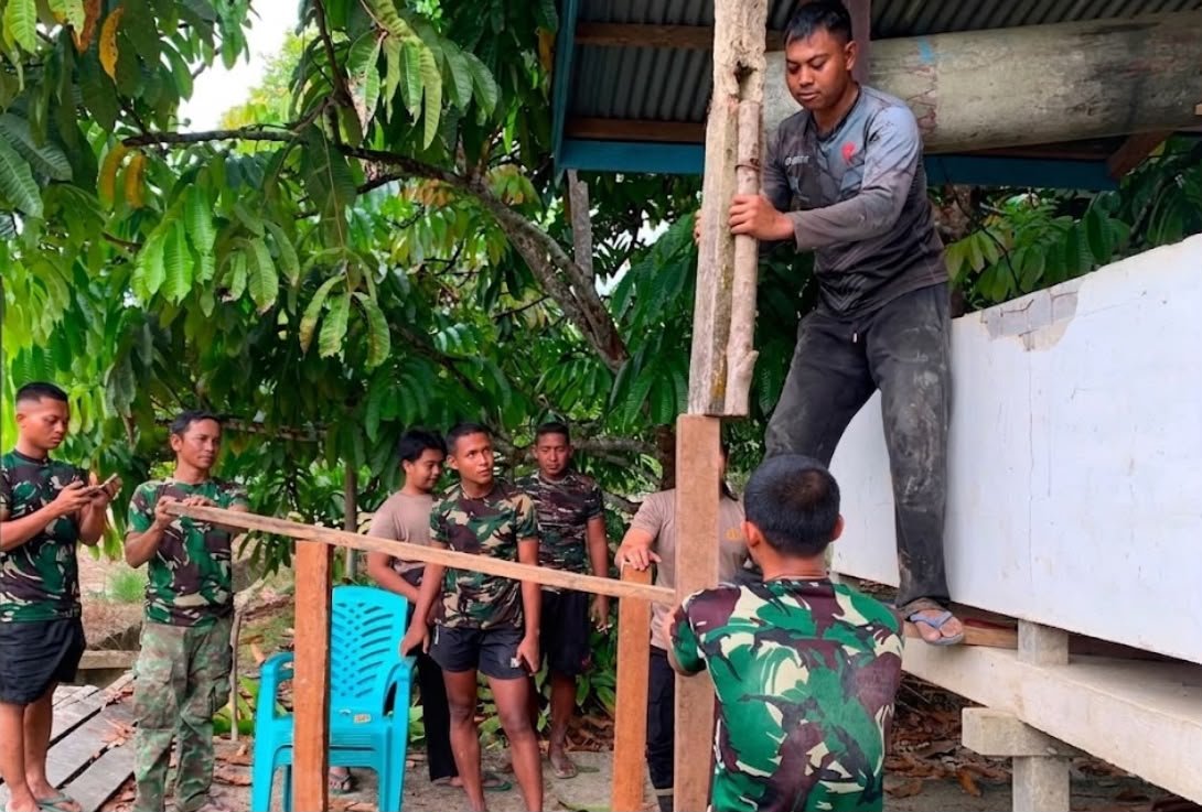 Penyangga Bak Air Mulai Dibangun, Satgas TMMD Kodim 1206/Putussibau Percepat Fasilitas Air Bersih